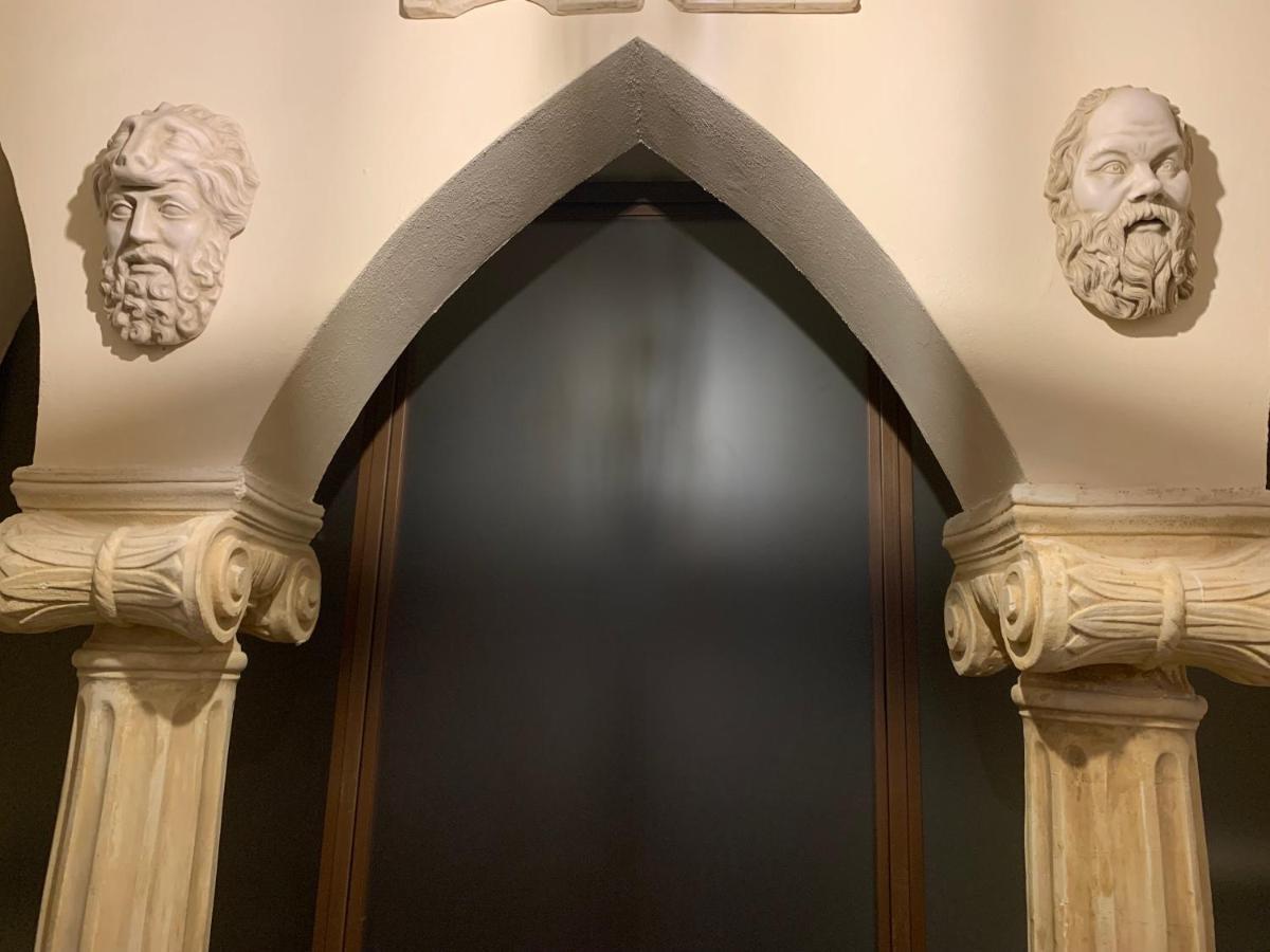 Cortona Suite - The House With Well And The Frescos Palace エクステリア 写真